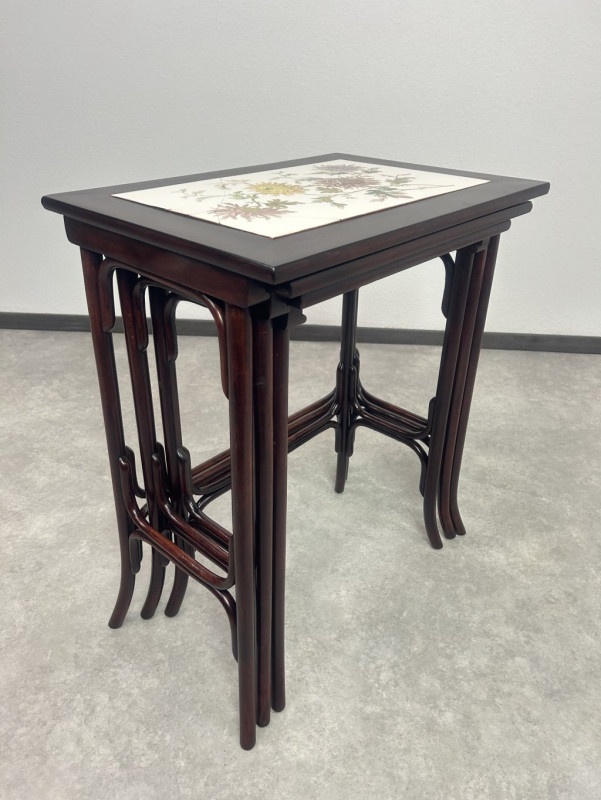 Hniezdové stolíky s keramickou doskou Thonet