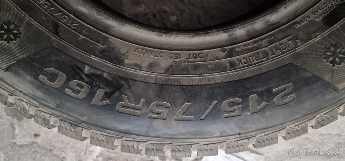Predam pneumatiku 215/75 r16 C