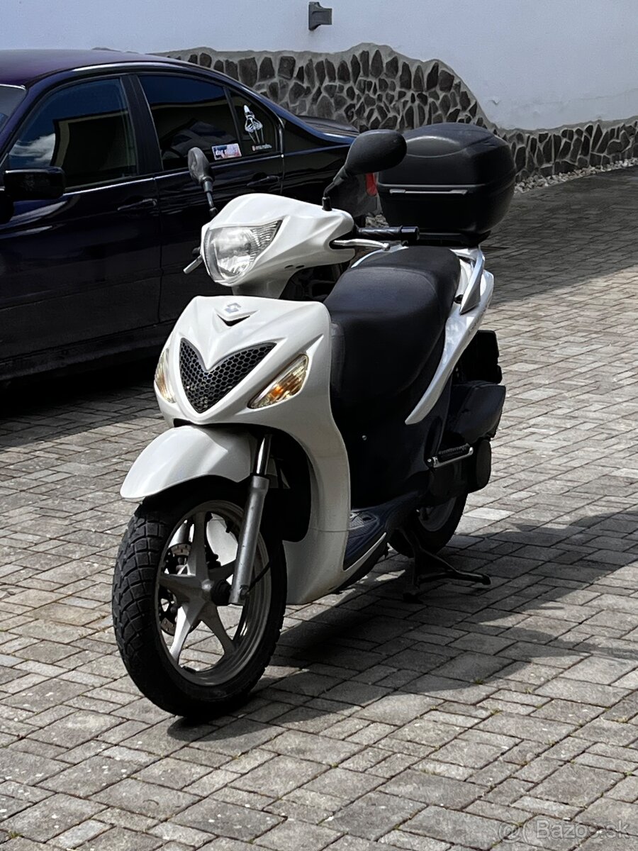 Suzuki sixteen 125