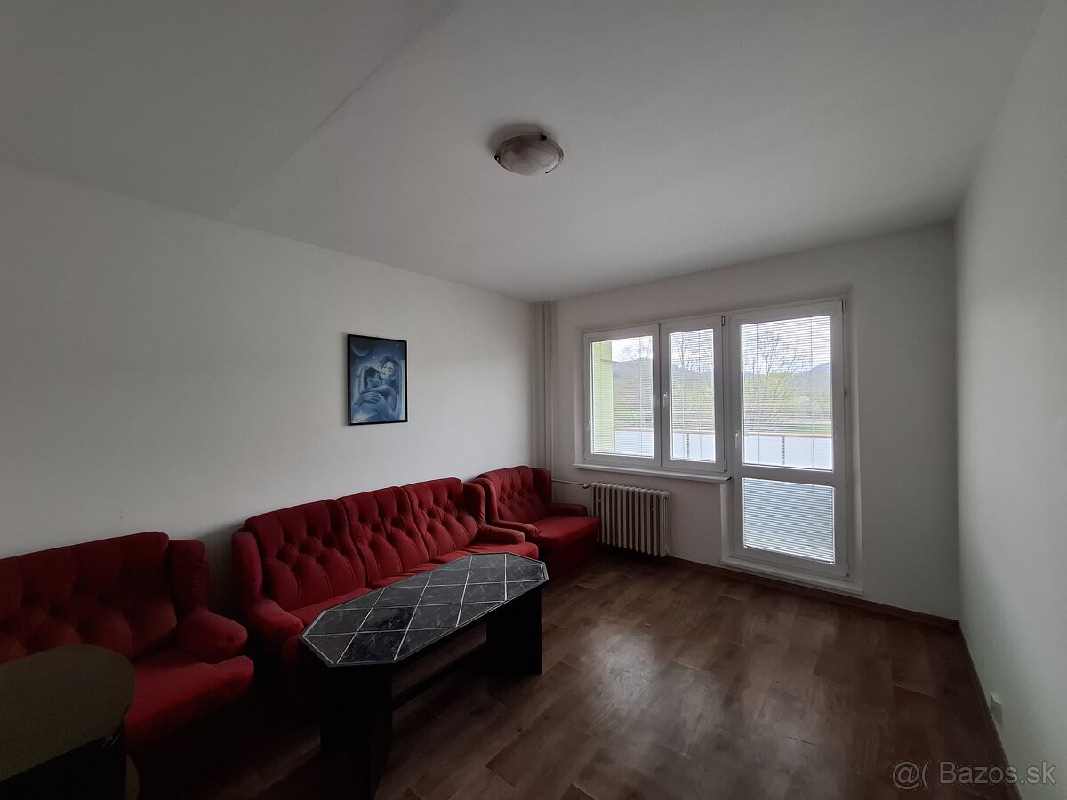 4 IZBOVÝ BYT, ZÁKVAŠOV, NA PREDAJ