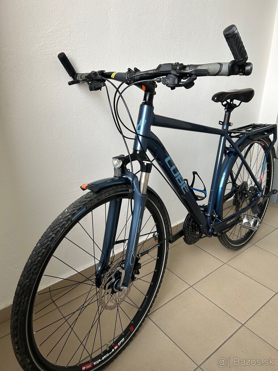Trekingovy bicykel Cube Delhi pro