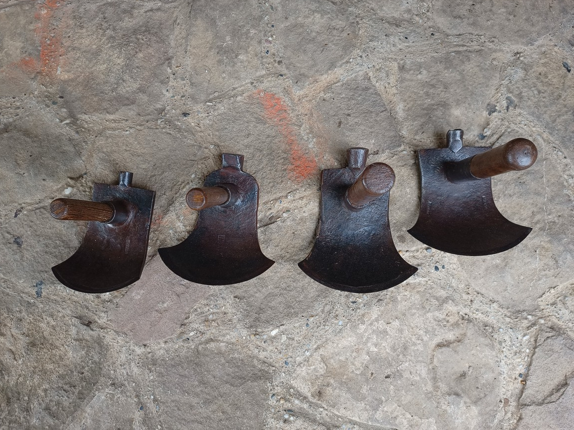 sekera dlabačka sekeru ,sekery ,, topor, teslica 745