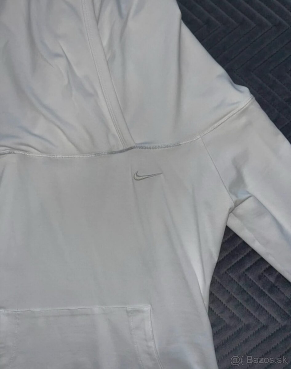 Nike tenká mikina