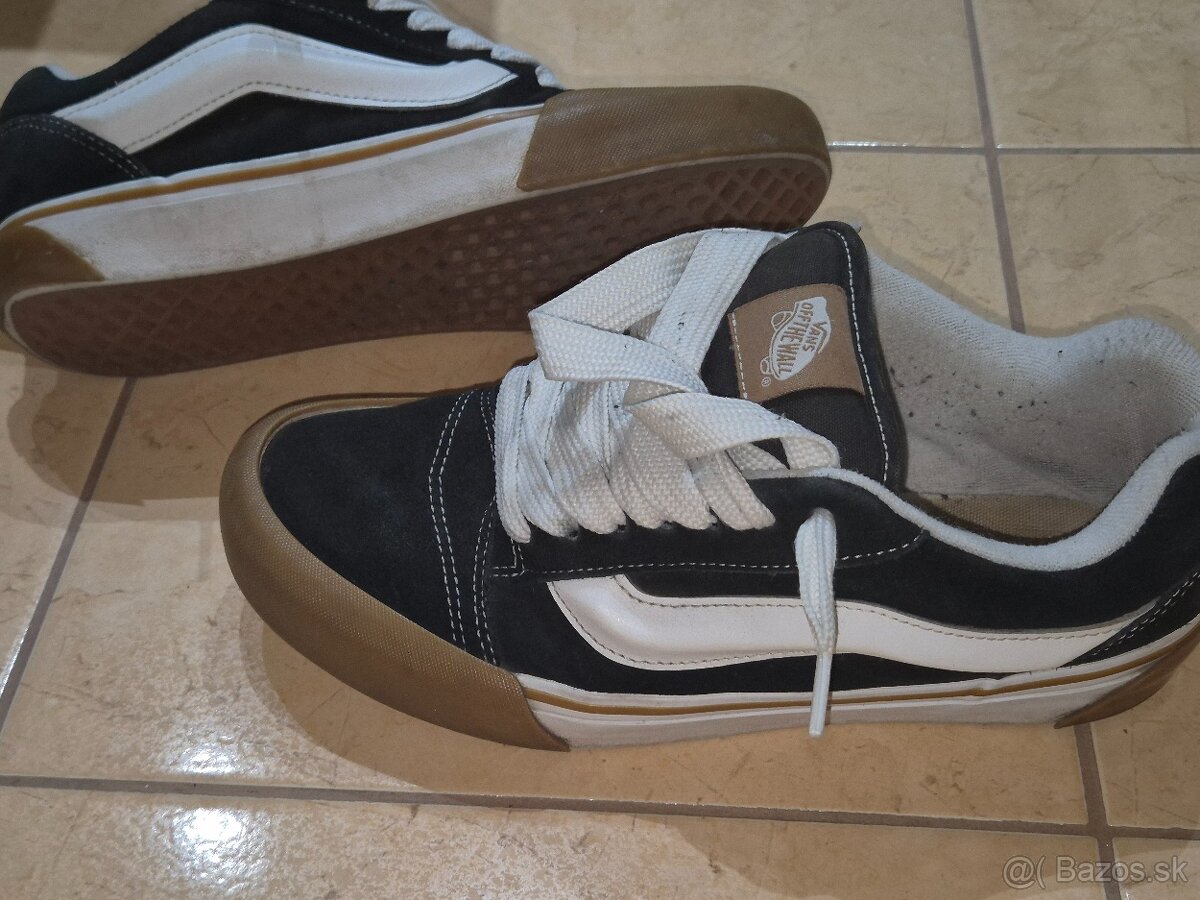 Vans Knu Skool VN0009QCCJI1 Čierna farba
