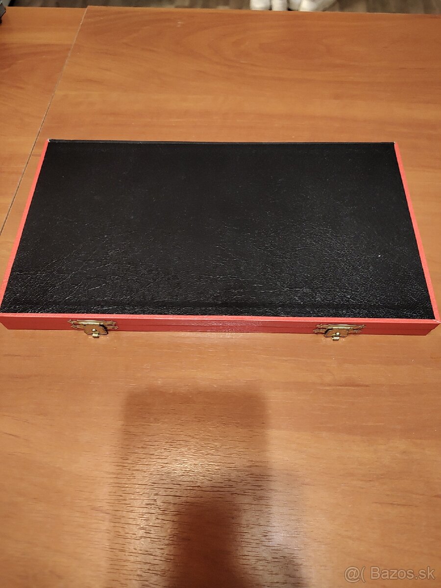 Albumy na mince ČSR