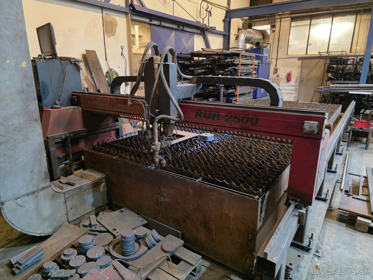 Plazmový řezací stroj Pierce RUR 2500 GP (8712)