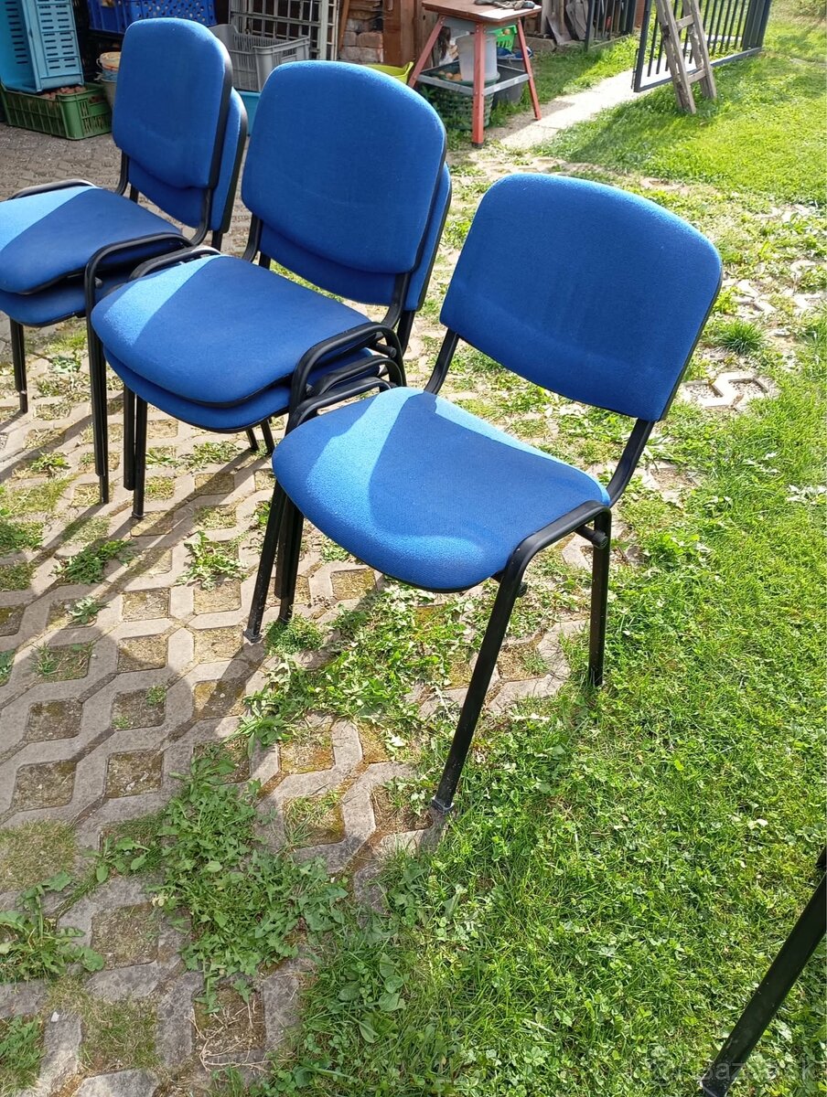 Kancelárske stoličky