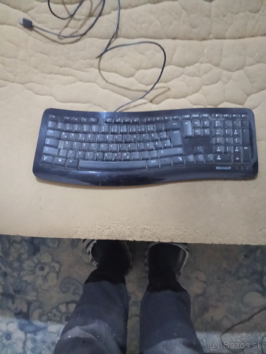Predám klávesnicu