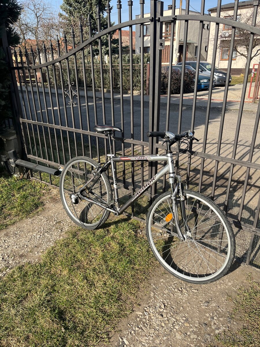 Cestný bicykel Author