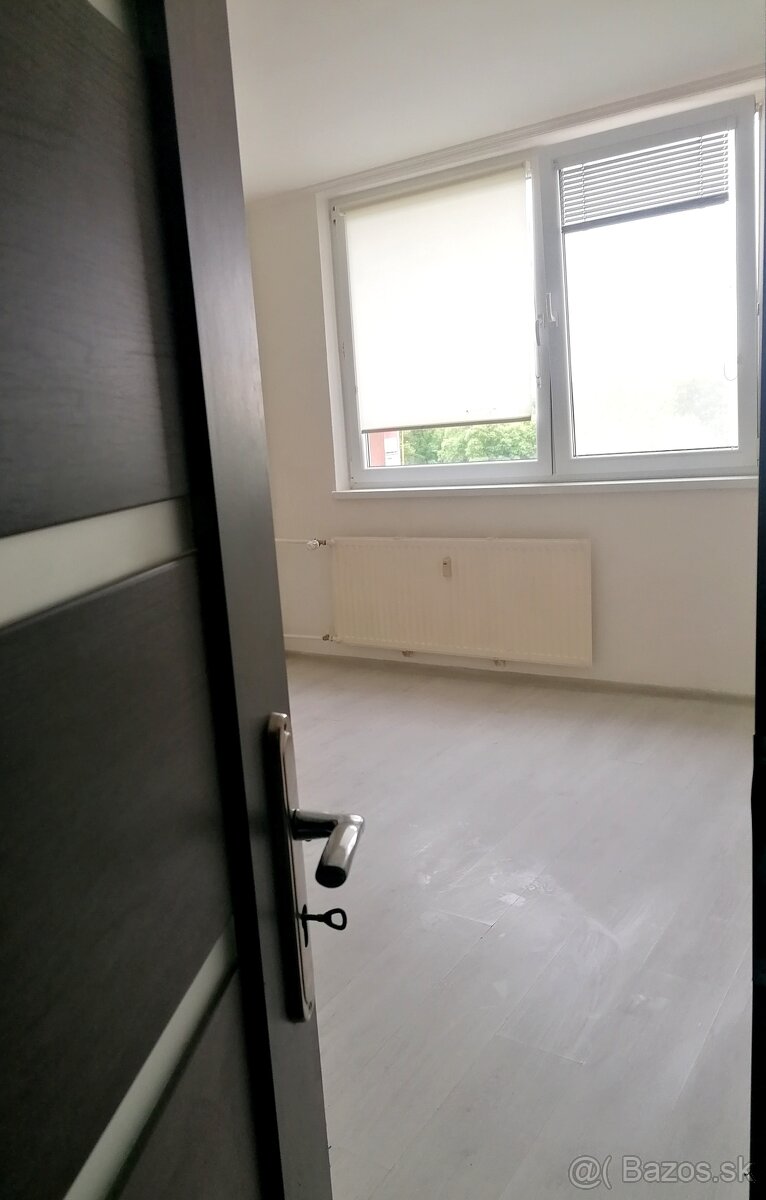 1-izbový byt s balkónom, IHNEĎ VOĽNÝ