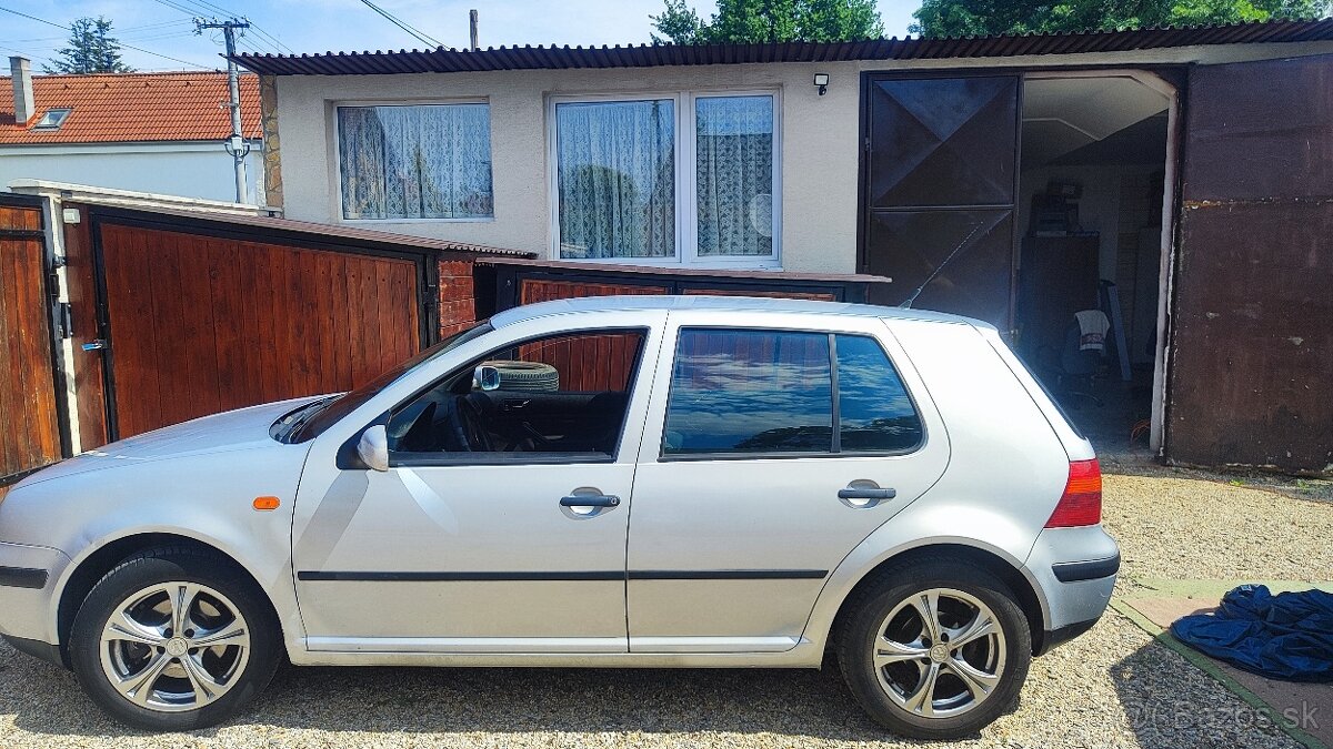 VW Golf 4