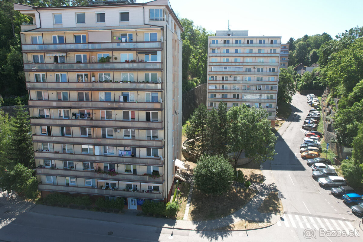 Na predaj 3-izbový byt priamo v centre mesta Trenčín, ulica