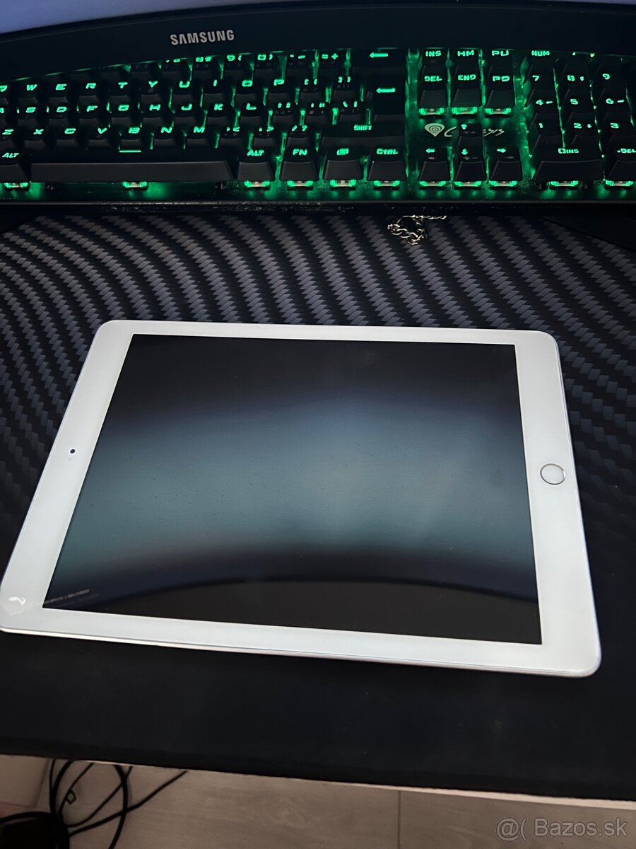 📱 iPad (6. generácia) 128 GB Wi-Fi – Space Gray – TOP STAV