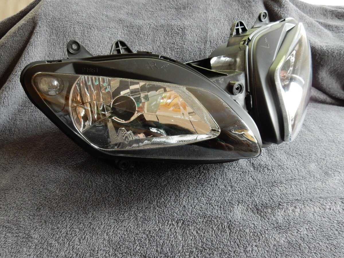 Yamaha R1 YZF R1 1000 světlo přední