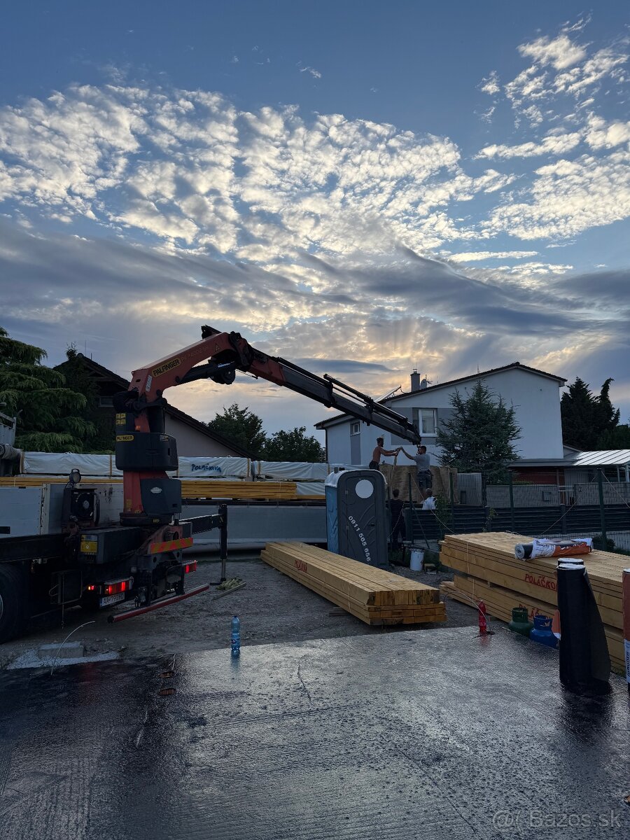 Auto s hydraulickou rukou - 25m