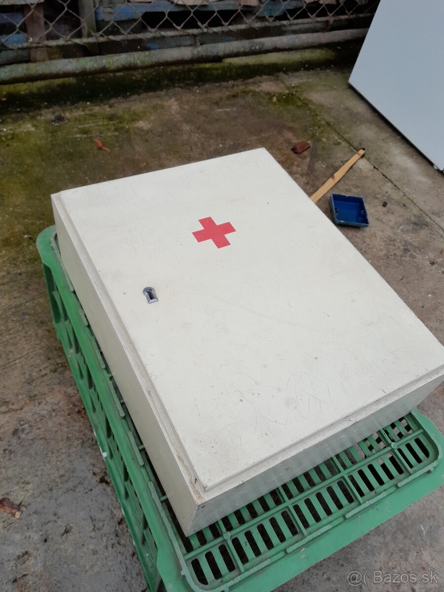 Predám lekárničku