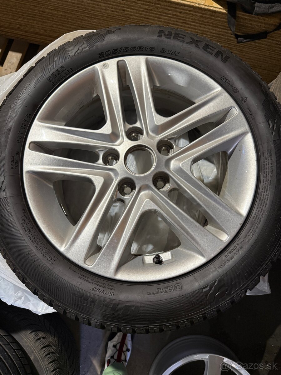 205/55 R16 zimné KIA