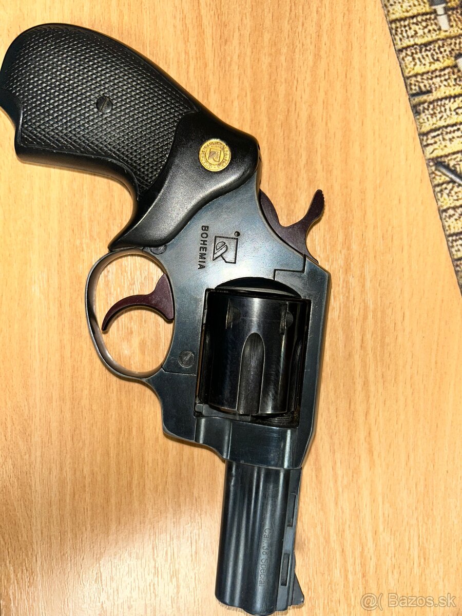 Revolver Holek 38 sp. 3”.