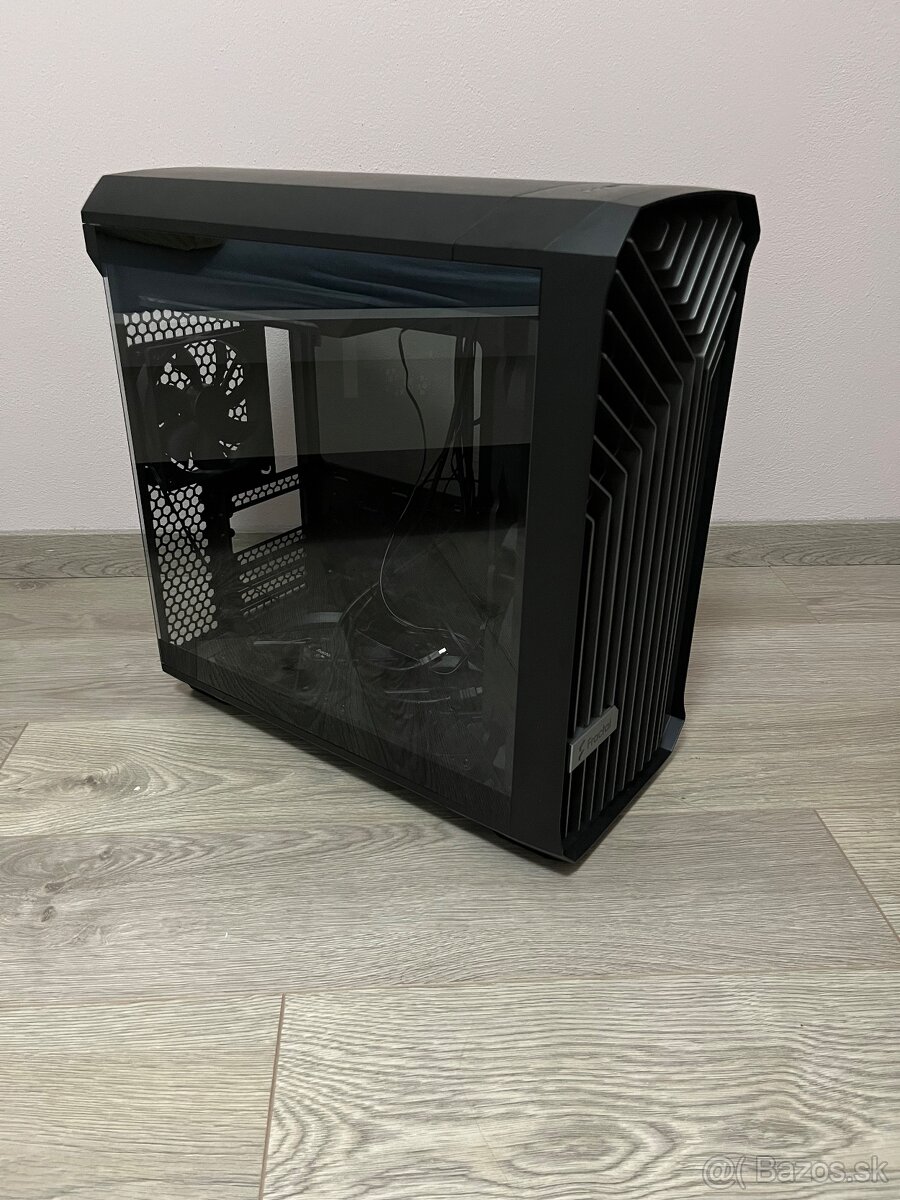 🖥️Fractal Design Torrent Compact🖥️