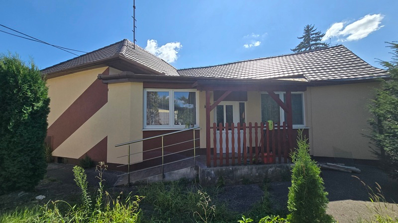 Exkluzívne pekný rodinný dom v Leviciach - na Mudroňovej ul.