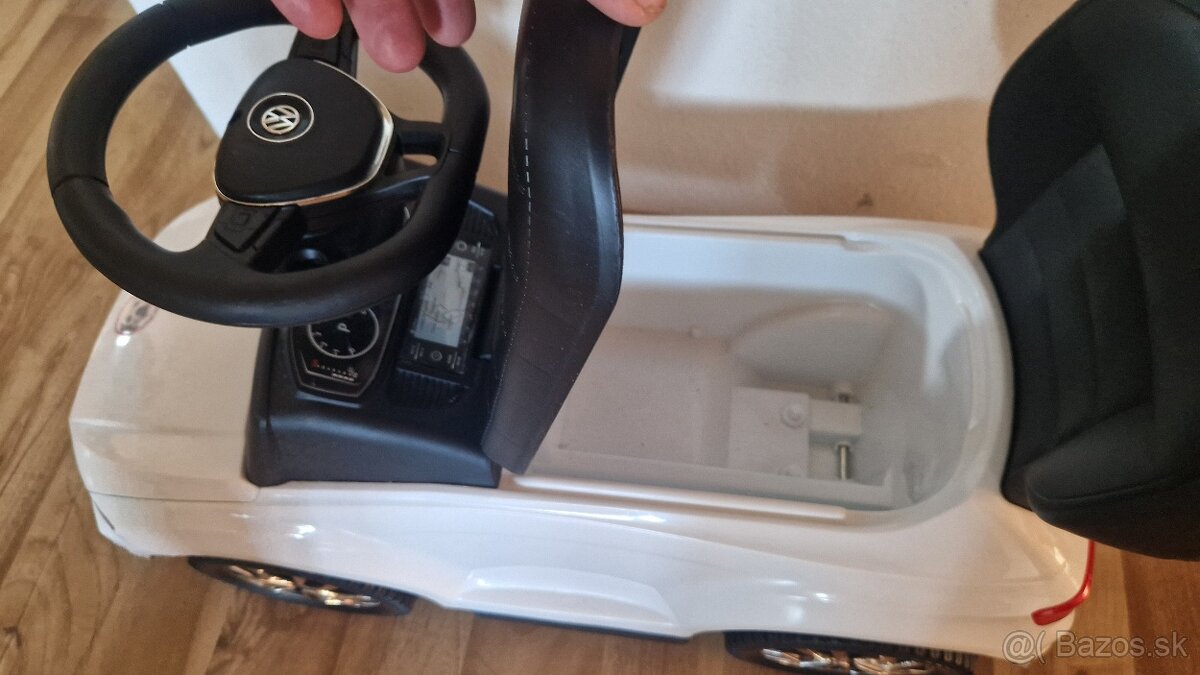 Autíčko odrážadlo