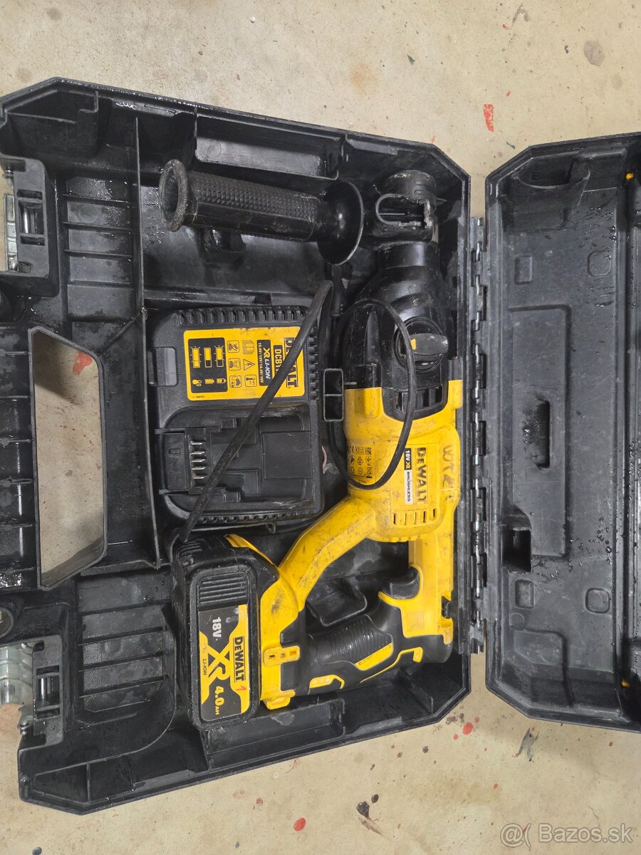 Dewalt aku príklepová vŕtačka