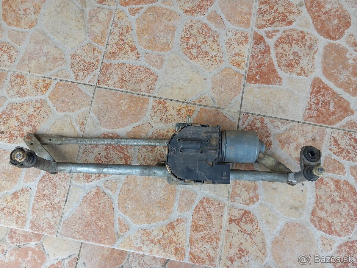 Predám mechanizmus stieračov octavia 2