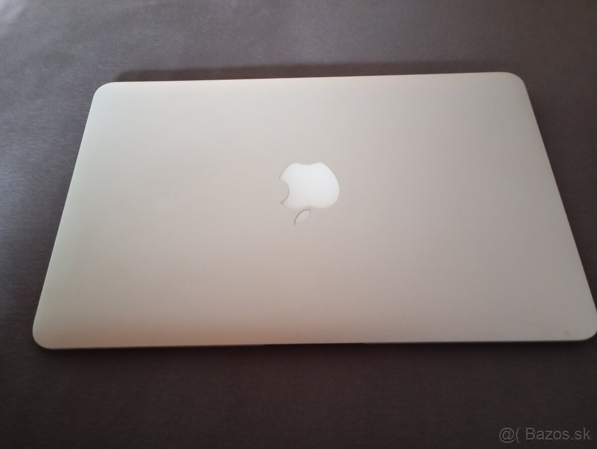 Predám Macbook air 11 inch,mid2013