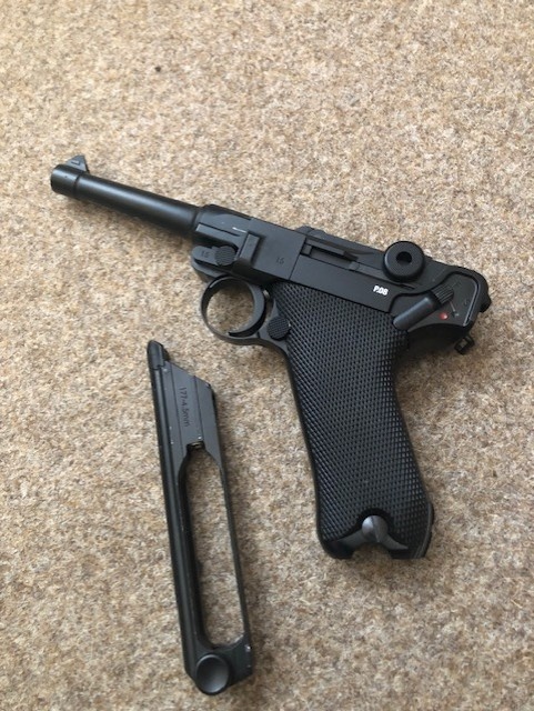 CO2 pištol parabelum P08