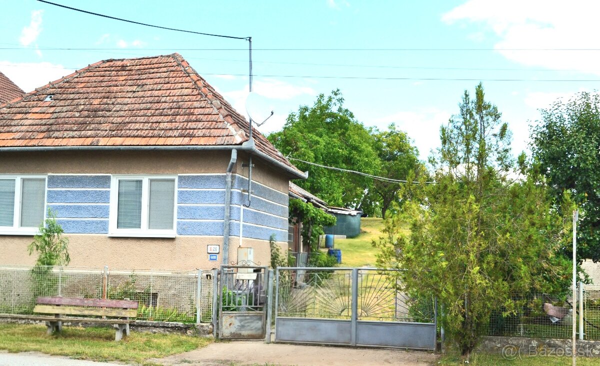 Na predaj krásny starší rodinný dom Zacharovce, Rim.Sobota