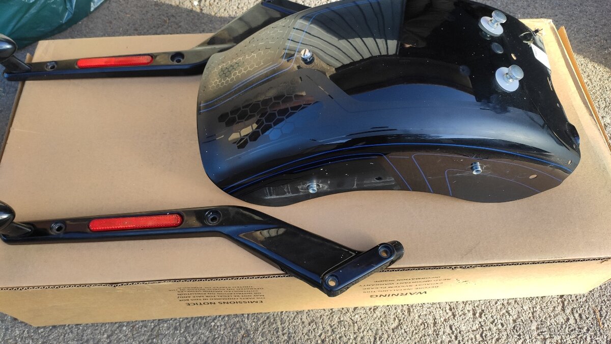 Zadný blatník,Harley Davidson,model Breakout