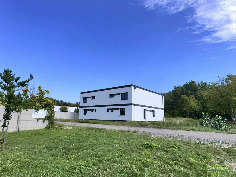 Na predaj 5 izbový rodinný dom v obci Dunajský Klátov s možn