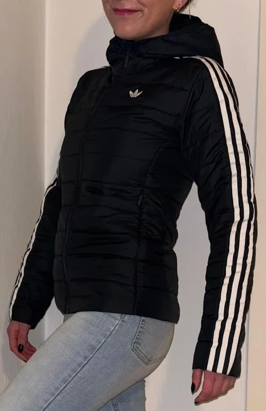 Dámska zimná bunda s kapucňou Adidas Veľ. XS