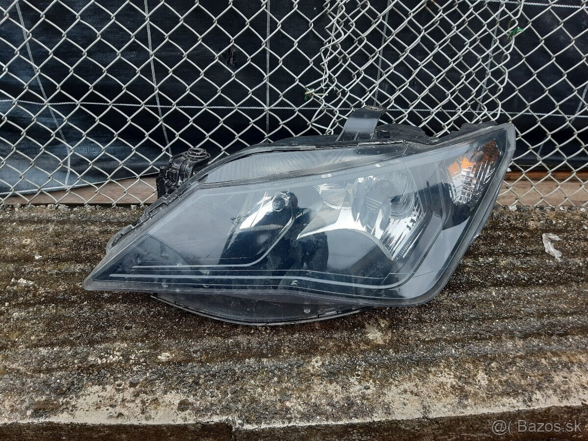 seat ibiza svetlo reflektror