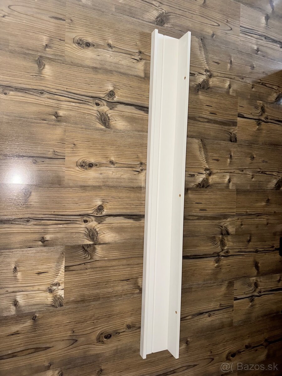 Polica na vystavenie obrazkov ikea