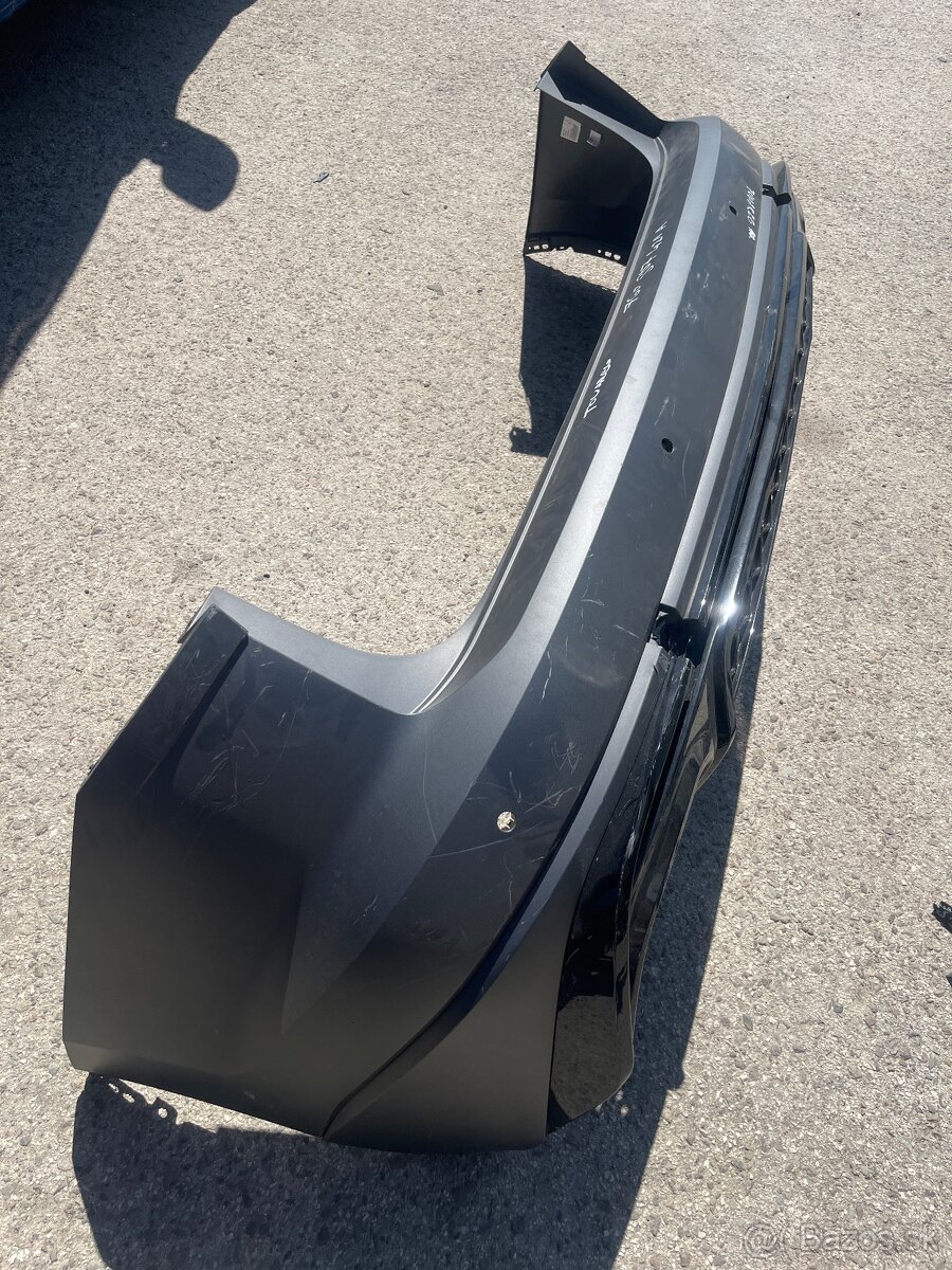 Volkswagen Touareg 760 807 421 naraznik zadný