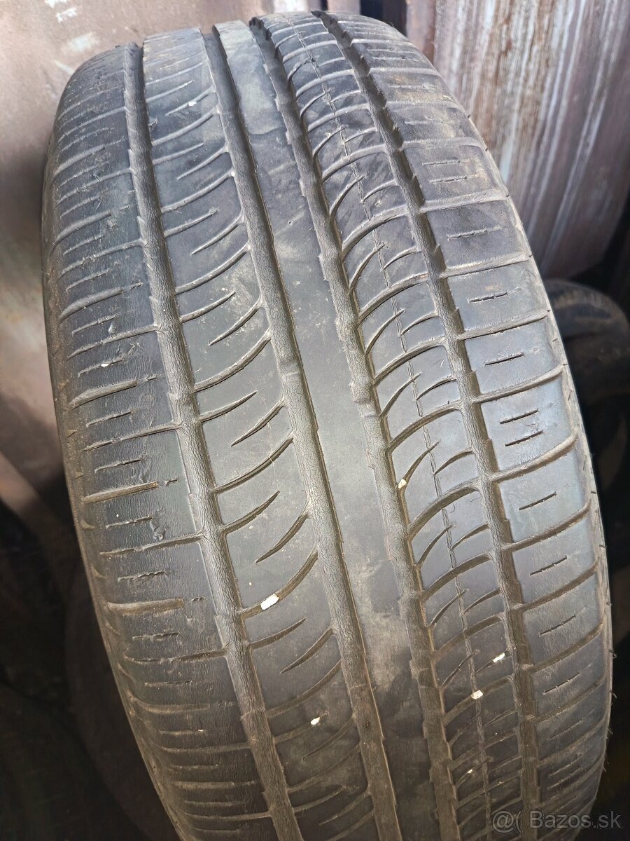 235/60 r18