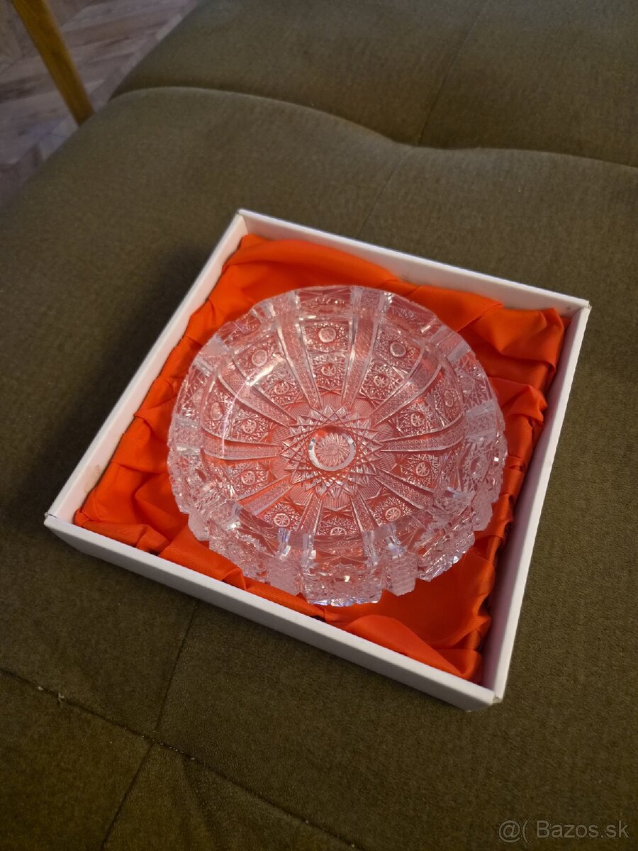 Popolnik - rucne bruseny bohemia crystal