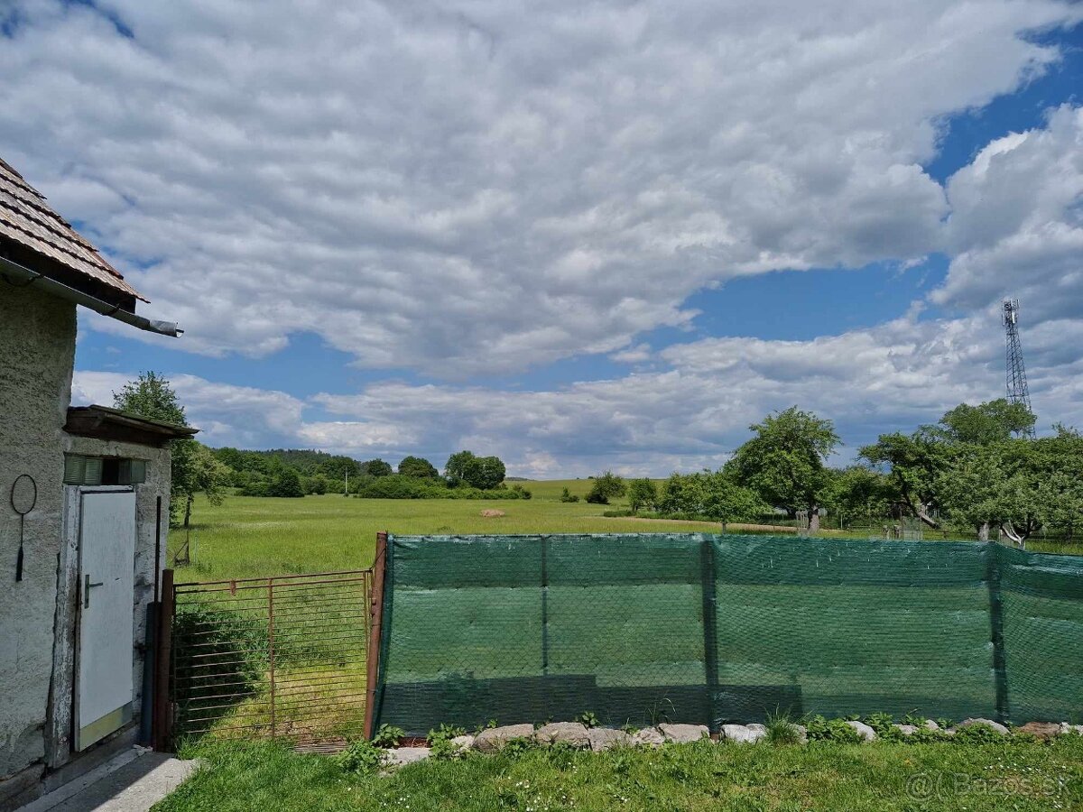 Na predaj pozemok v obci Slovenské Pravno