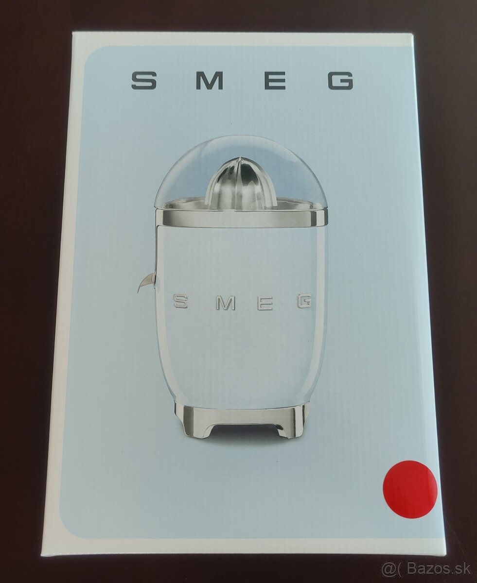 Originálny SMEG kávovar na prekvapkávanú kávu (červený)