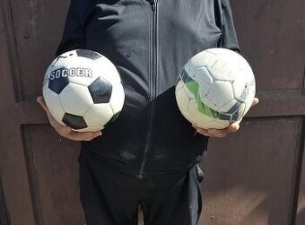 2 Futbalove lopty a 1 basketbalova