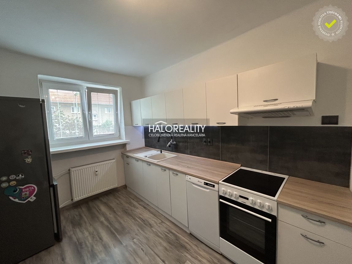 HALO reality - Prenájom, dvojizbový byt Handlová, 29. august