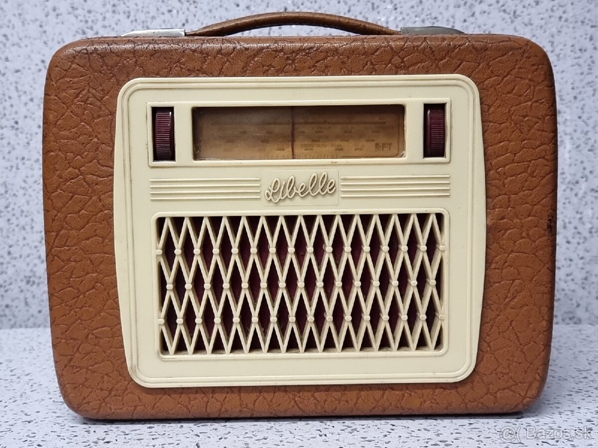 Schaltbild Libelle 4D61 RFT 》KABELKOVÉ STAROŽITNÉ RADIO