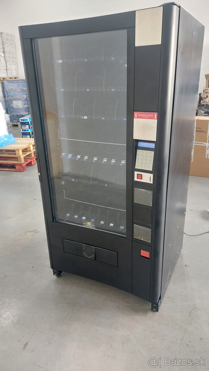 Predajný SNACK automat Luce X Snack