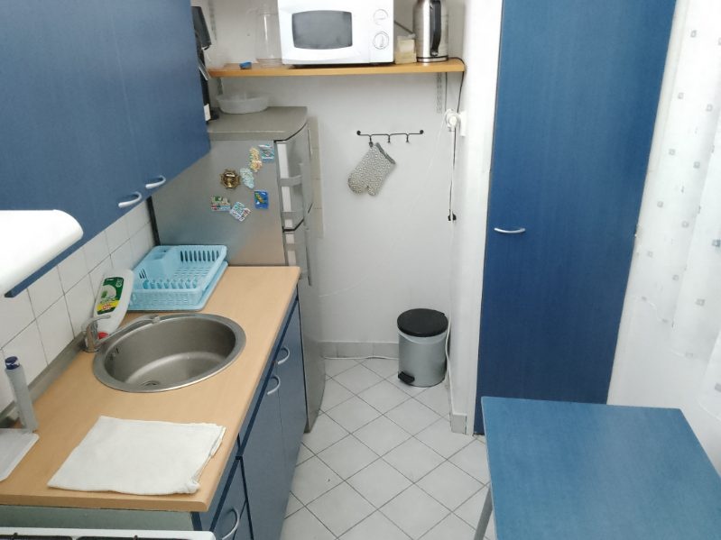 LATORICKÁ pri OC TESCO HRON, komplet zariadený 1-IZB byt