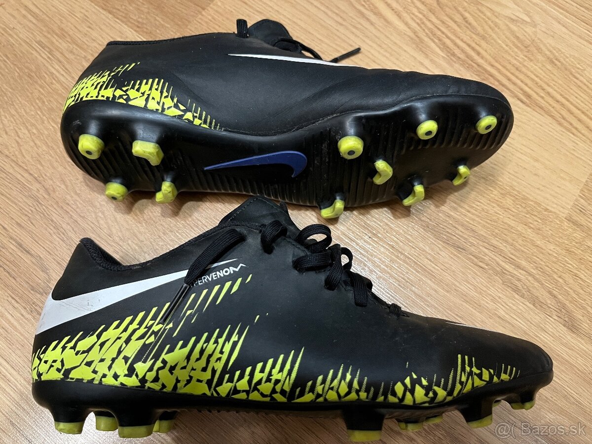 Predám juniorské kopačky Nike, veľkosť 40