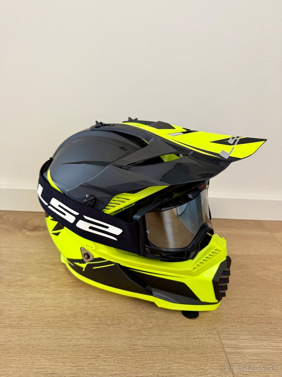 Moto prilba LS2