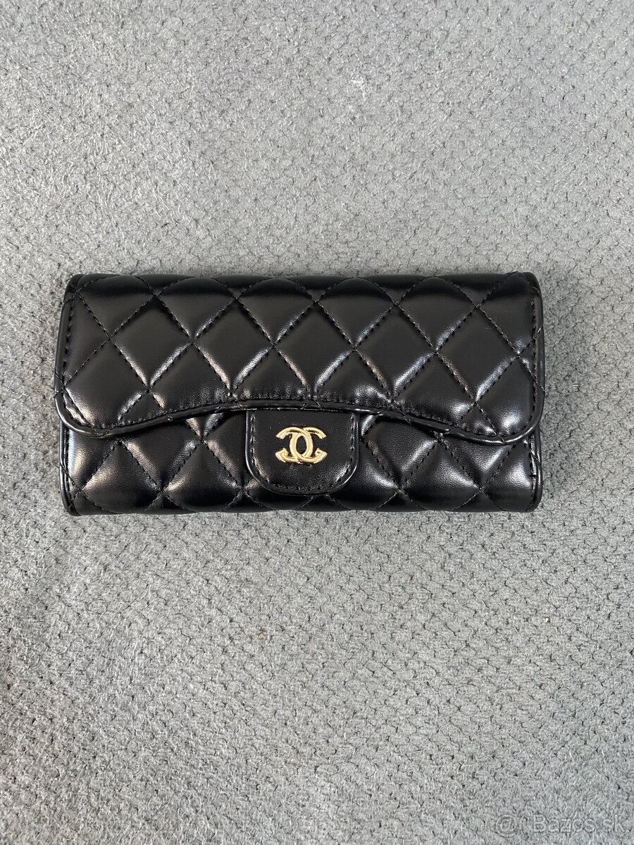 Damska penaženka Chanel