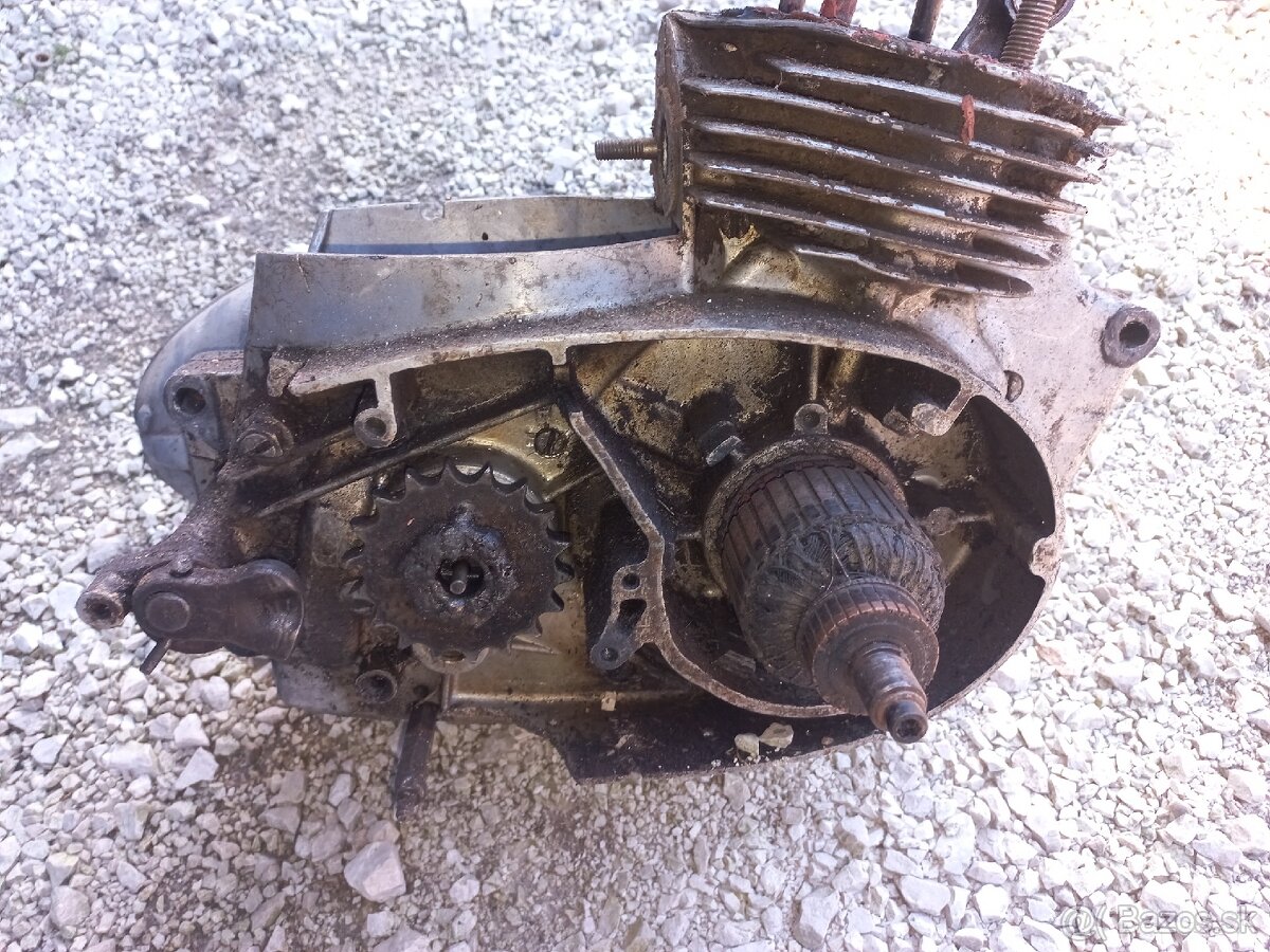 Jawa 250 353 motor na náhradné diely