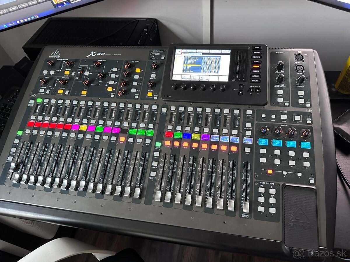 Predám Behringer x32 + Thon case (Dohoda možná)